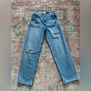 LEVI’S Silver Tab ‘94 Baggy Distressed Jeans Size 26/31- New With Tags
